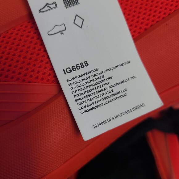 Athletic_Shoes
